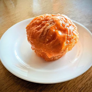 Beverly's - Complimentary roll that tasted like a doughnut - New American Near Me - Coeur d'Alene, Idaho