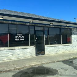 Mark's DO-Nut Shop - Outside