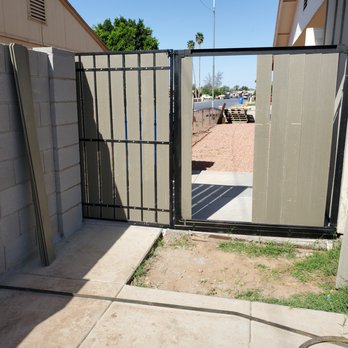 Hula Constrution - This is the 1st attempt at the small gate. The owner showed up late on a Saturday night and tore it down, now there are not slats in it. - General Contractors Near Me Hula Constrution - This is the 1st attempt at the small gate. The owner showed up late on a Saturday night and tore it down, now there are not slats in it. - General Contractors Near Me