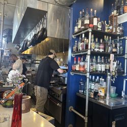 Commodore Bob's Yacht Club - Kitchen