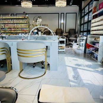 1. BB Nails and Spa