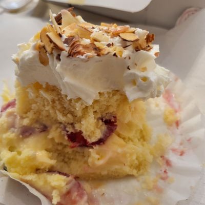 Maurice French Pastries by null