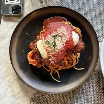 MuuMuu - Chicken Parmigiana - Pizza Near Me - Lahaina, Hawaii MuuMuu - Chicken Parmigiana - Pizza Near Me - Lahaina, Hawaii