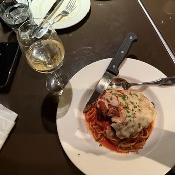 Bistro Casanova - Chicken parmigiana - Mediterranean Near Me - Kahului, Hawaii