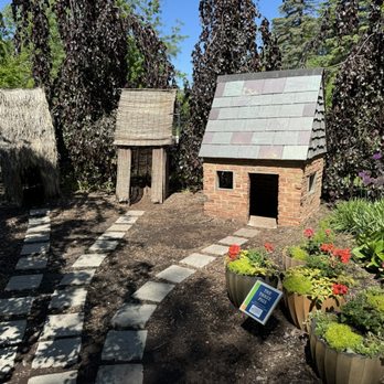 Bookworm Gardens - Three Little Pigs - Botanical Gardens Near Me - Sheboygan, Wisconsin Bookworm Gardens - Three Little Pigs - Botanical Gardens Near Me - Sheboygan, Wisconsin