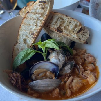 Tom Ham's Lighthouse - Cioppino - Breakfast & Brunch Near Me - San Diego, California Tom Ham's Lighthouse - Cioppino - Breakfast & Brunch Near Me - San Diego, California