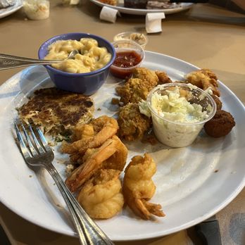 Iguanas - Trio - Seafood Near Me - St. Simons, Georgia