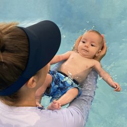 Fish Tails Swim School - Water Babies Class