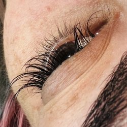 Sherry Lash and Beauty Studio - Look closely and see how the lashes Are Not Isolated
