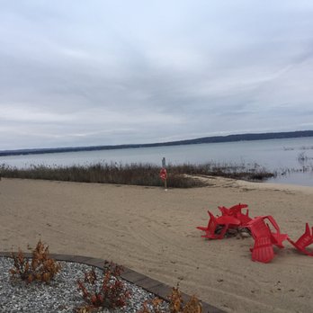Cherry Tree Inn & Suites - Hotels Near Me - Traverse City, Michigan Cherry Tree Inn & Suites - Hotels Near Me - Traverse City, Michigan