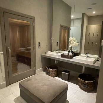 eména spa - Changing area - Day Spas Near Me - Hollywood, Florida eména spa - Changing area - Day Spas Near Me - Hollywood, Florida