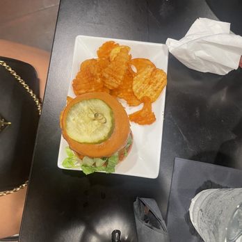Ben's Next Door - ND Bacon Cheeseburger - Bars Near Me - Washington, DC, District of Columbia