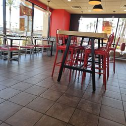 Arby's - Doning Room
