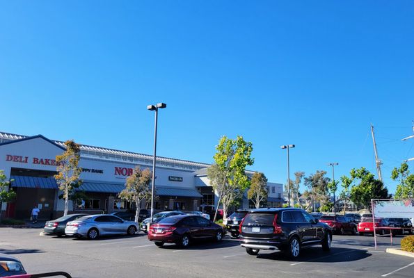 Bridgeside Shopping Center by null