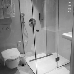 OZO Hotel Amsterdam - Badezimmer