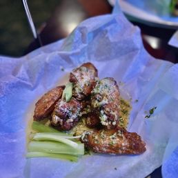 Garlic Parm Wings 6pcs ($12)