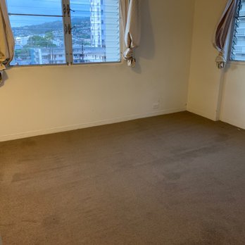 KleenPro - Bedroom 1 with crystal clear windows - Home Cleaning Near Me - Honolulu, Hawaii