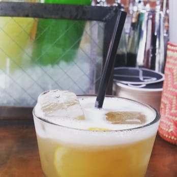 Prizefighter - Yummy bourbon drink with ginger beer and lemon. - Bars Near Me - Emeryville, California Prizefighter - Yummy bourbon drink with ginger beer and lemon. - Bars Near Me - Emeryville, California