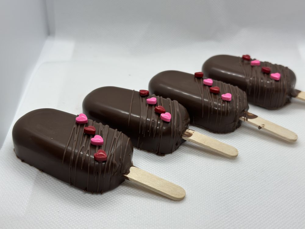559 Sweet Treats Logo