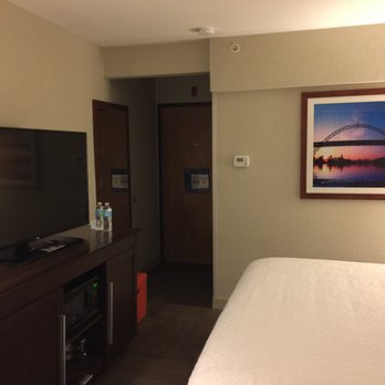 Hampton Inn Portland/Clackamas - Room 410 large flat screen TV and dresser w/ mini-fridge and microwave - Hotels Near Me - Clackamas, Oregon Hampton Inn Portland/Clackamas - Room 410 large flat screen TV and dresser w/ mini-fridge and microwave - Hotels Near Me - Clackamas, Oregon