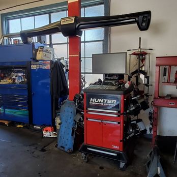 Dave's Auto Repair - State of the art Alignments using lasers for accuracy. - Auto Repair Near Me - Petaluma, California Dave's Auto Repair - State of the art Alignments using lasers for accuracy. - Auto Repair Near Me - Petaluma, California