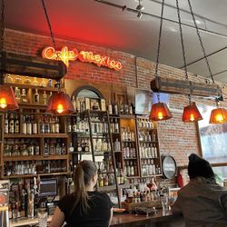 Cafe Mexico - Bar area