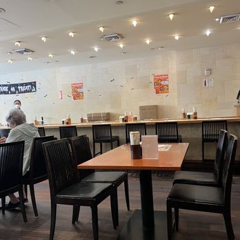 Goma Tei Ramen Ala Moana - Dinning area - Ramen Near Me - Honolulu, Hawaii