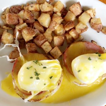 Fig Tree Cafe - Eggs benny - Sandwiches Near Me - Pacific Beach, California