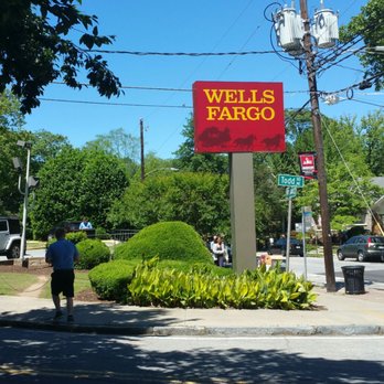 Murphy's - Wells Fargo for valet parking - American Near Me - Atlanta, Georgia Murphy's - Wells Fargo for valet parking - American Near Me - Atlanta, Georgia