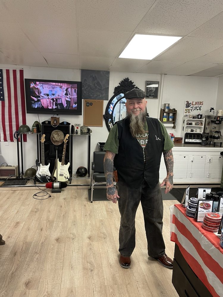 Easy Company Barber Logo