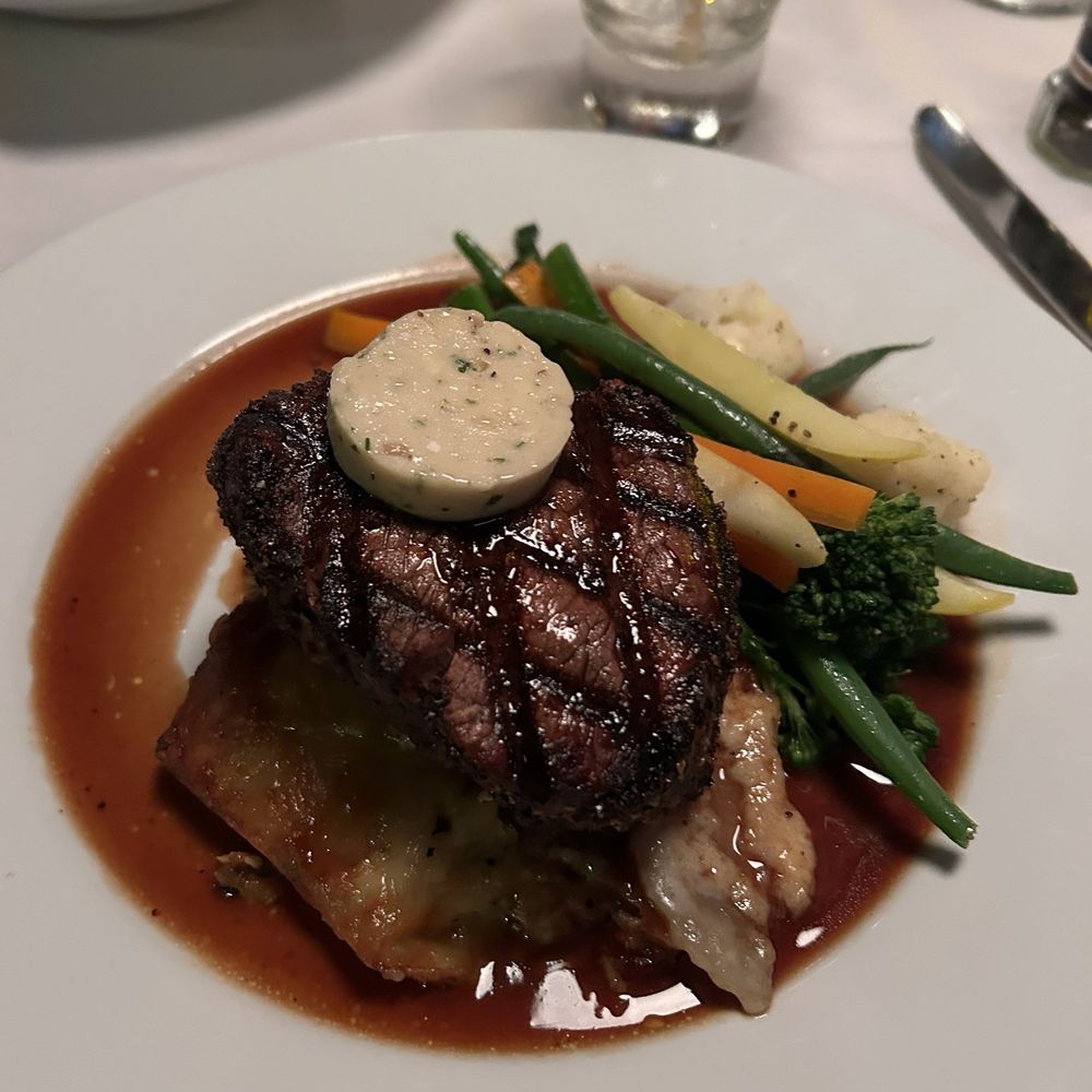 Cafe Maxx - Filet - Seafood Near Me - Pompano Beach, Florida