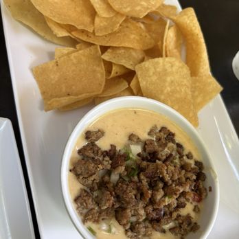 Mo' Brunch & Brews - Chili con queso - Breakfast & Brunch Near Me - Houston, Texas Mo' Brunch & Brews - Chili con queso - Breakfast & Brunch Near Me - Houston, Texas