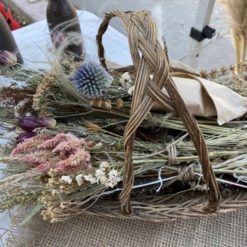 Melrose Trading Post - Check out Home Sweet Bloom for the cutest dried floral arrangements! - Flea Markets Near Me - Los Angeles, California Melrose Trading Post - Check out Home Sweet Bloom for the cutest dried floral arrangements! - Flea Markets Near Me - Los Angeles, California