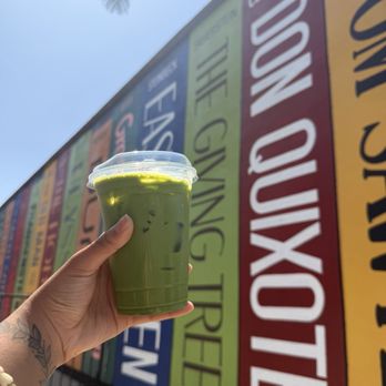 Reinne’s Place - Vanilla Manila - Coffee & Tea Near Me - Long Beach, California