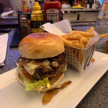 Burger Bar - American Prime burger - Burgers Near Me - Norwalk, Connecticut