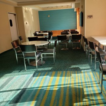 SpringHill Suites by Marriott Danbury - Breakfast area - Hotels Near Me - Danbury, Connecticut SpringHill Suites by Marriott Danbury - Breakfast area - Hotels Near Me - Danbury, Connecticut