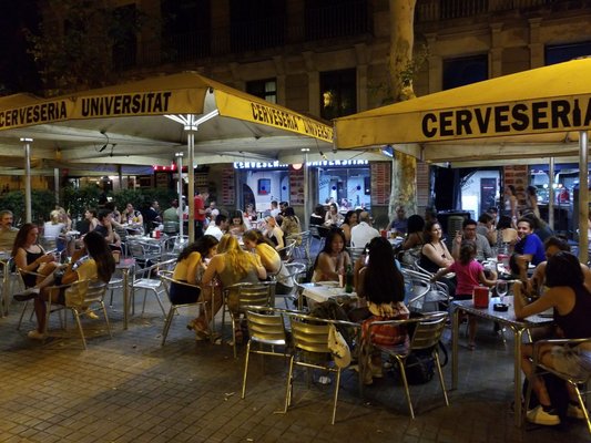 Cerveseria Universitat by null