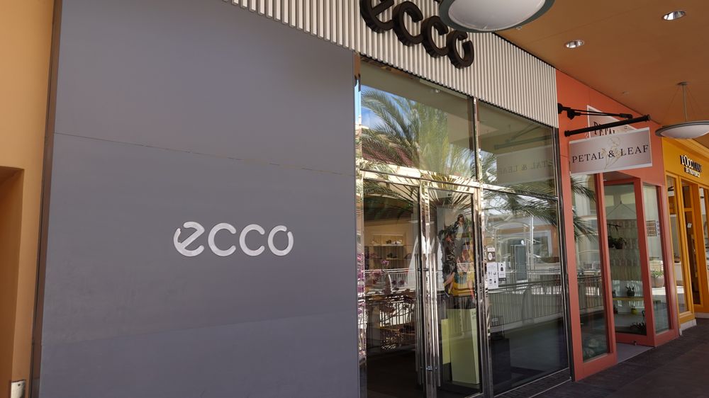 ECCO FASHION VALLEY Updated September 2024 17 Reviews 7007 Friars