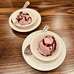 Rose ice cream