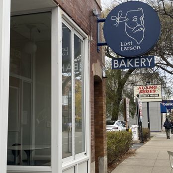 Lost Larson Bakery - Lost Larson on Clark - Coffee & Tea Near Me - Chicago, Illinois
