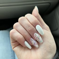 Callidora Day Spa - Nails