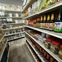 King International market - Aisle