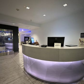 Aloft by Marriott Sunnyvale - Front desk - Hotels Near Me - Sunnyvale, California