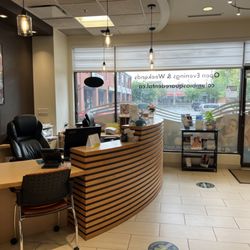 Columbia Square Dental - Welcoming reception at Columbia Square Dental in New Westminster | Family, cosmetic, restorative & emergency dental care.