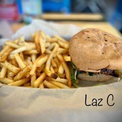 Green New American Vegetarian - Classic Burger w GF bun and fries