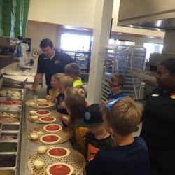 After school field trip to Peter Piper Pizza to learn how to make pizzas.