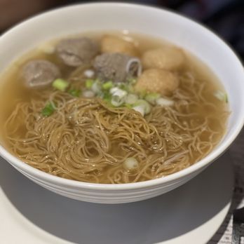 Cafe Hollywood - beef and fish ball noodle soup - Chinese Near Me - Markham, Ontario Cafe Hollywood - beef and fish ball noodle soup - Chinese Near Me - Markham, Ontario