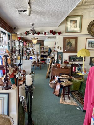 ANTIQUES MARKETPLACE by null