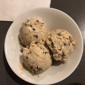 Hilo Bay Cafe - Coconut peanut butter banana with chocolate chip ice cream - New American Near Me - Hilo, Hawaii