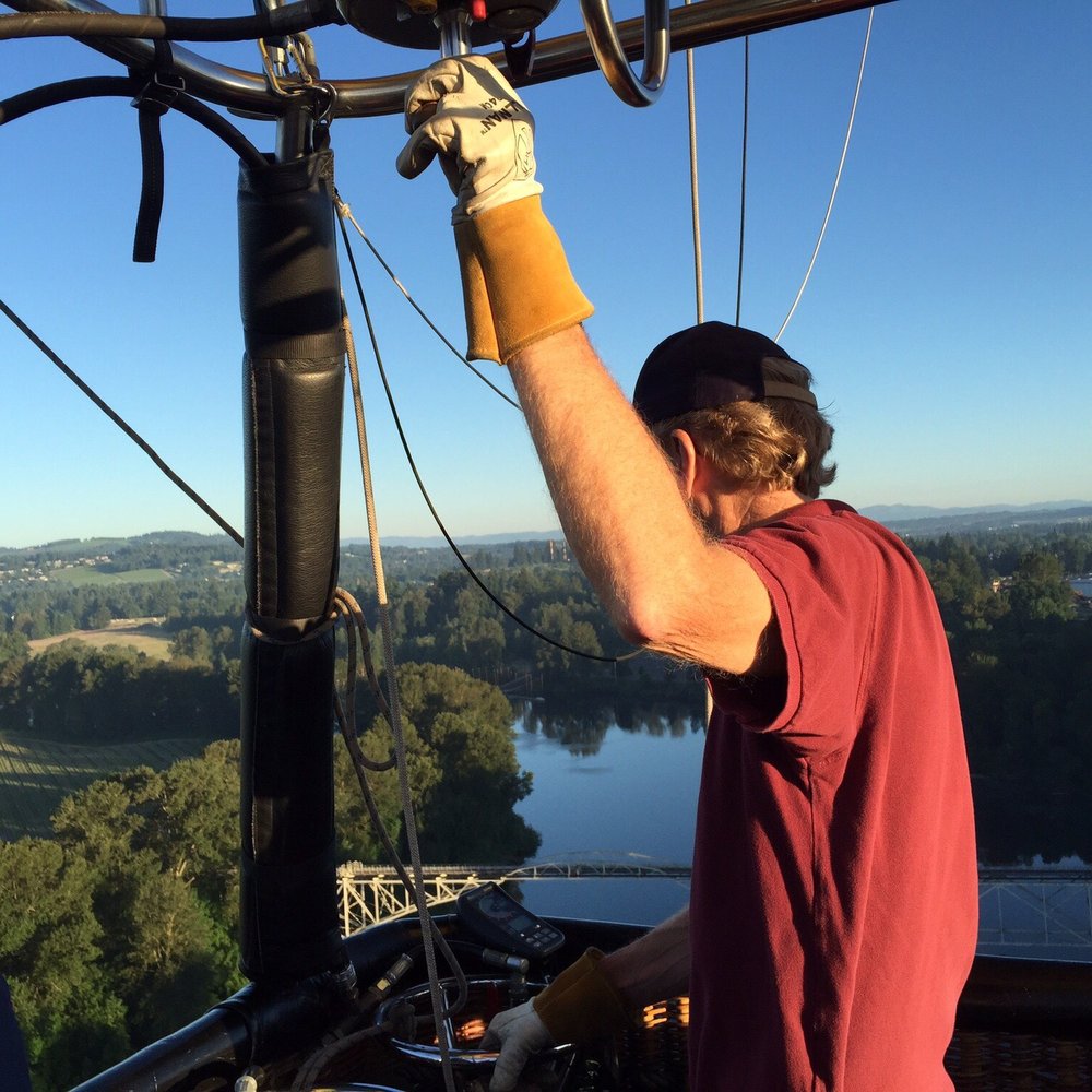 Vista Balloon Adventures - Captain Roger was a pro! - Hot Air Balloons Near Me - Newberg, Oregon